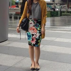 H&M Floral Midi Skirt XS